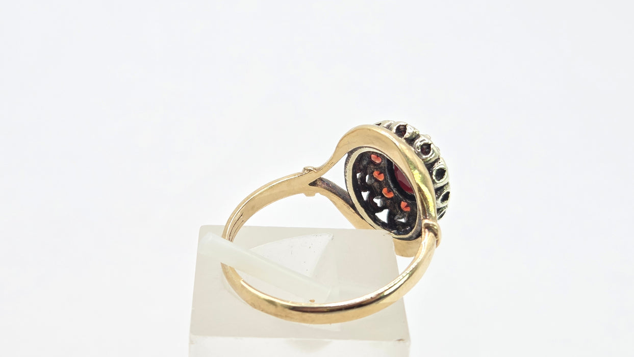 Vintage: 9ct Gold Tiered Garnet Cluster Ring — From 1966