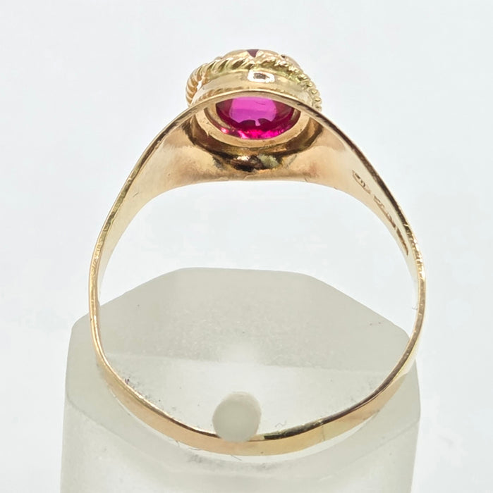 Vintage: 18ct Yellow Gold Pink Sapphire Cabochon Signet Ring
