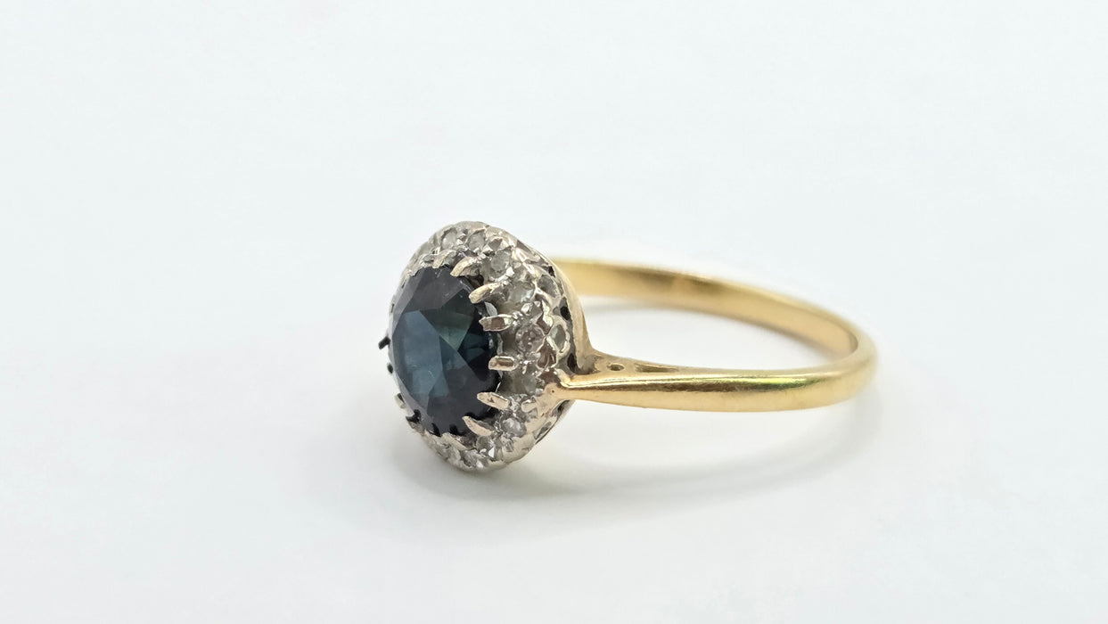 Vintage: 18ct Gold Sapphire & Diamond Art Deco Style Cluster Ring