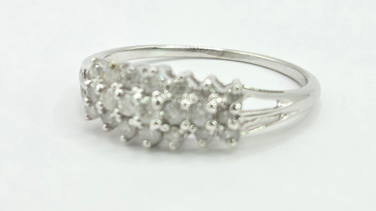Vintage: 9ct White Gold Diamond Cluster Ring