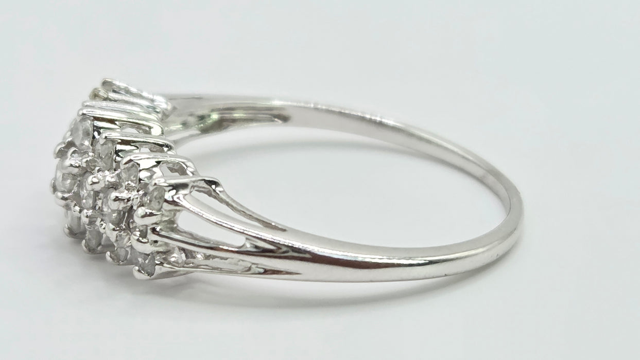 Vintage: 9ct White Gold Diamond Cluster Ring