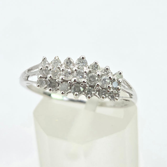 Vintage: 9ct White Gold Diamond Cluster Ring