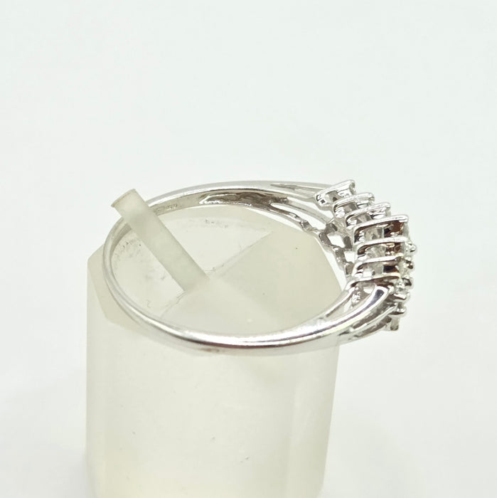 Vintage: 9ct White Gold Diamond Cluster Ring
