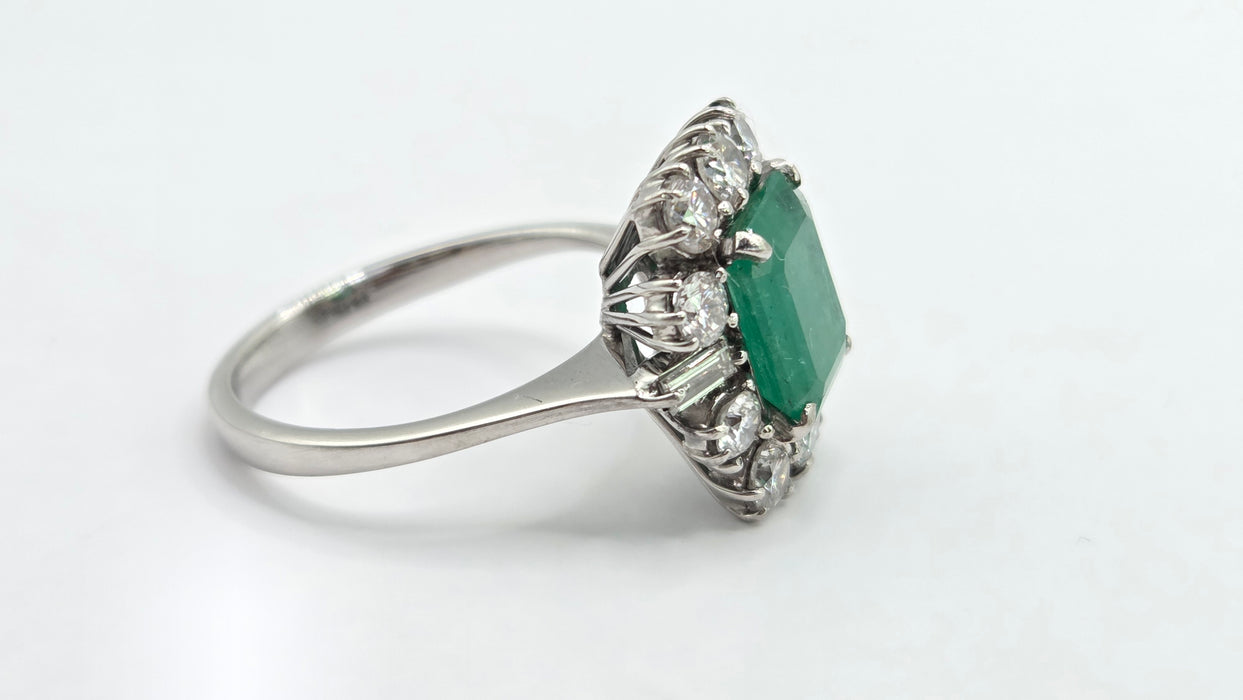 Vintage: 18ct White Gold Emerald & Diamond Dress Ring - Sensational