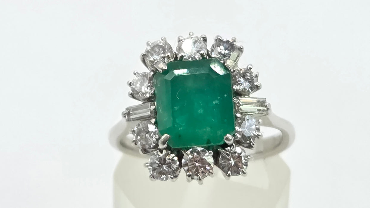Vintage: 18ct White Gold Emerald & Diamond Dress Ring - Sensational