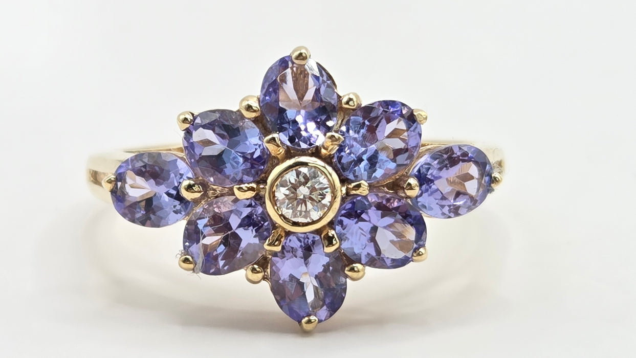 Vintage: 9ct Gold Tanzanite & Diamond Flower Cluster Ring