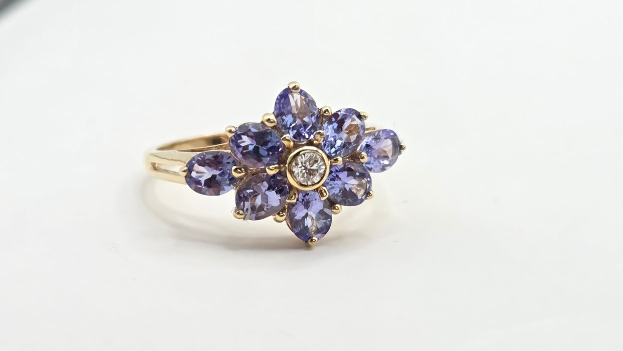 Vintage: 9ct Gold Tanzanite & Diamond Flower Cluster Ring