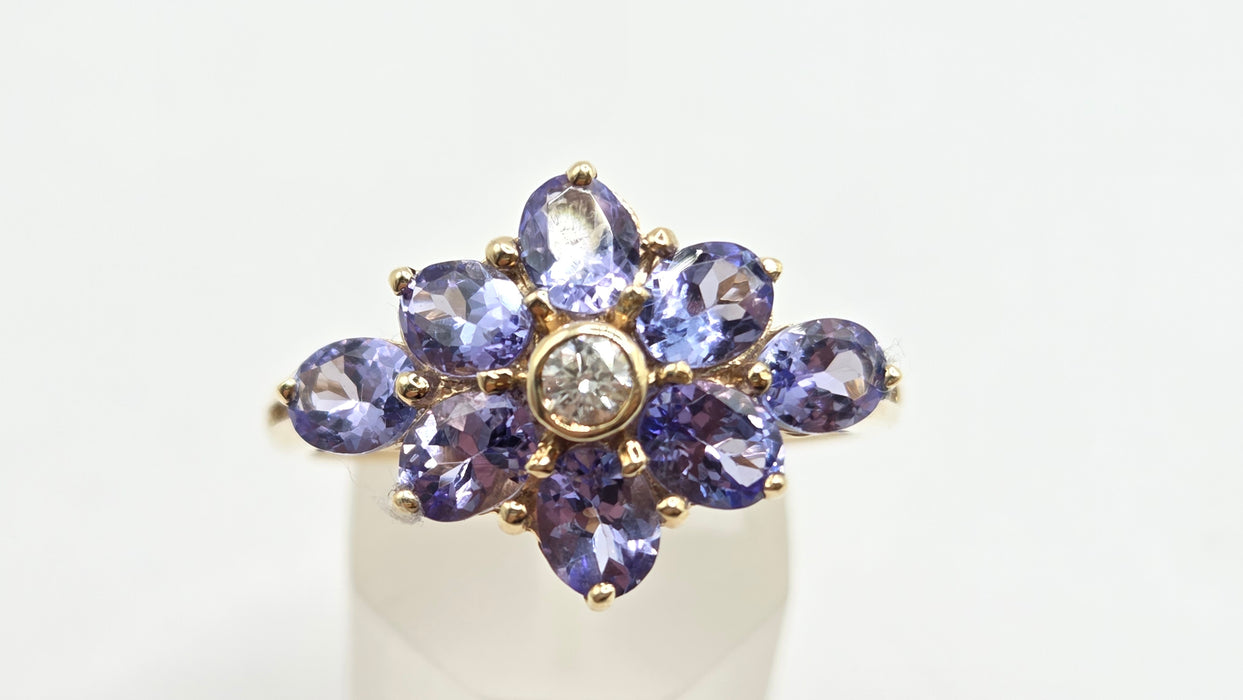 Vintage: 9ct Gold Tanzanite & Diamond Flower Cluster Ring