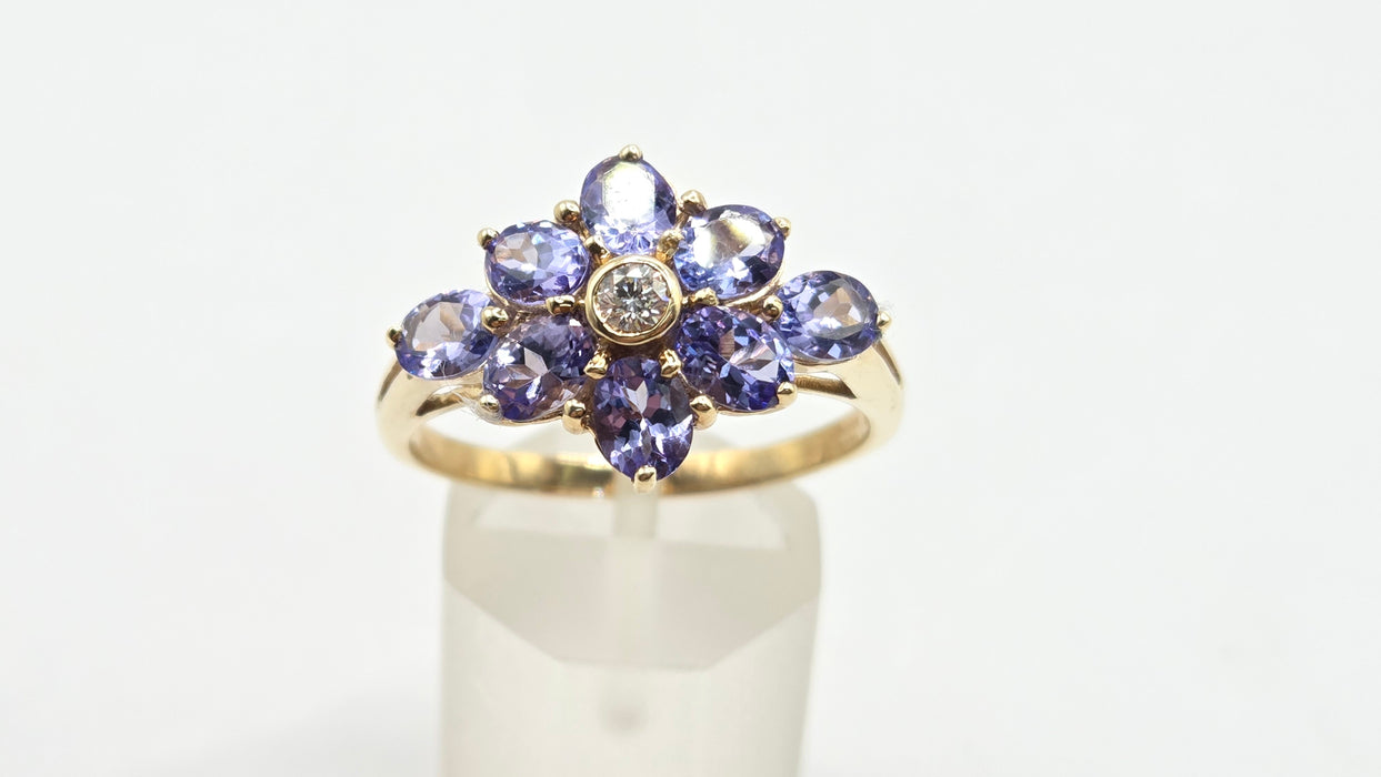Vintage: 9ct Gold Tanzanite & Diamond Flower Cluster Ring