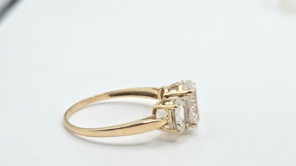 Vintage: 9ct Gold White Quartz Trilogy Ring