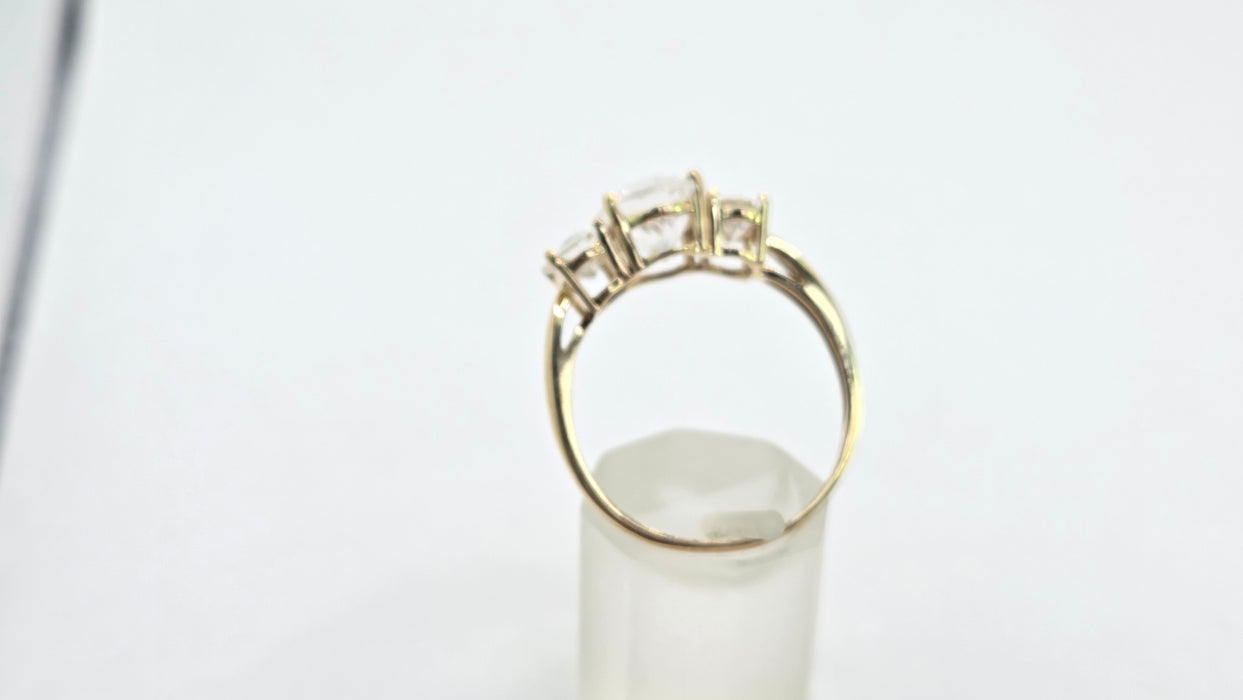 Vintage: 9ct Gold White Quartz Trilogy Ring