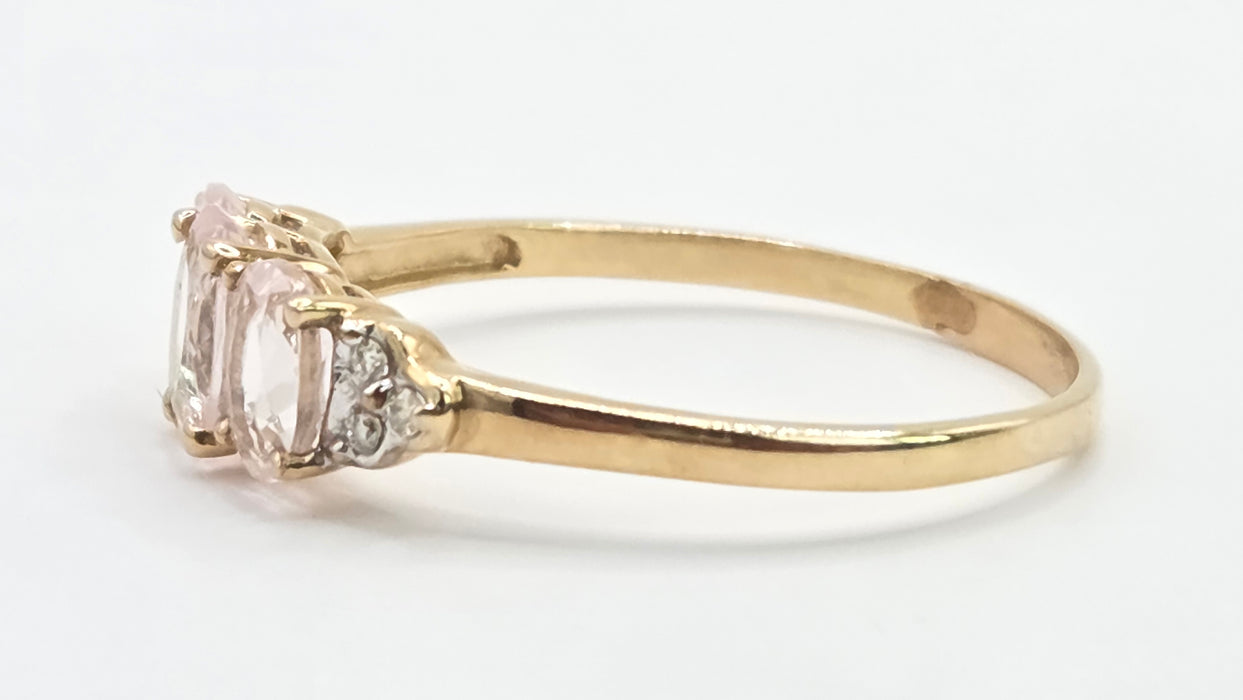 Vintage: 9ct Gold Morganite & Diamond Trilogy Ring