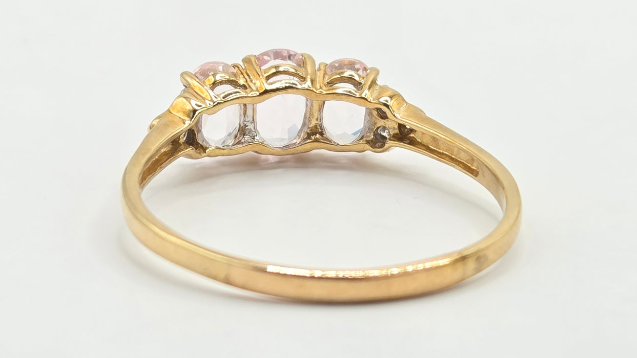 Vintage: 9ct Gold Morganite & Diamond Trilogy Ring