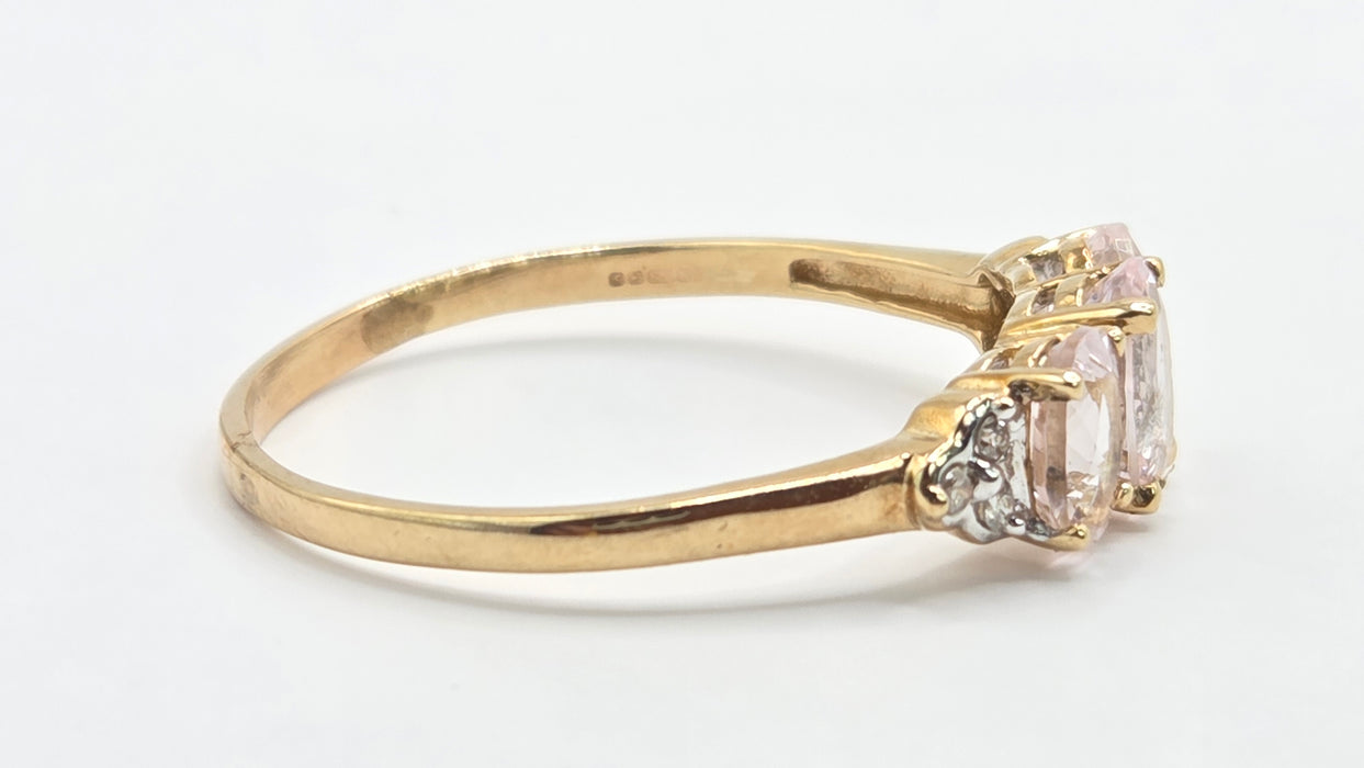 Vintage: 9ct Gold Morganite & Diamond Trilogy Ring