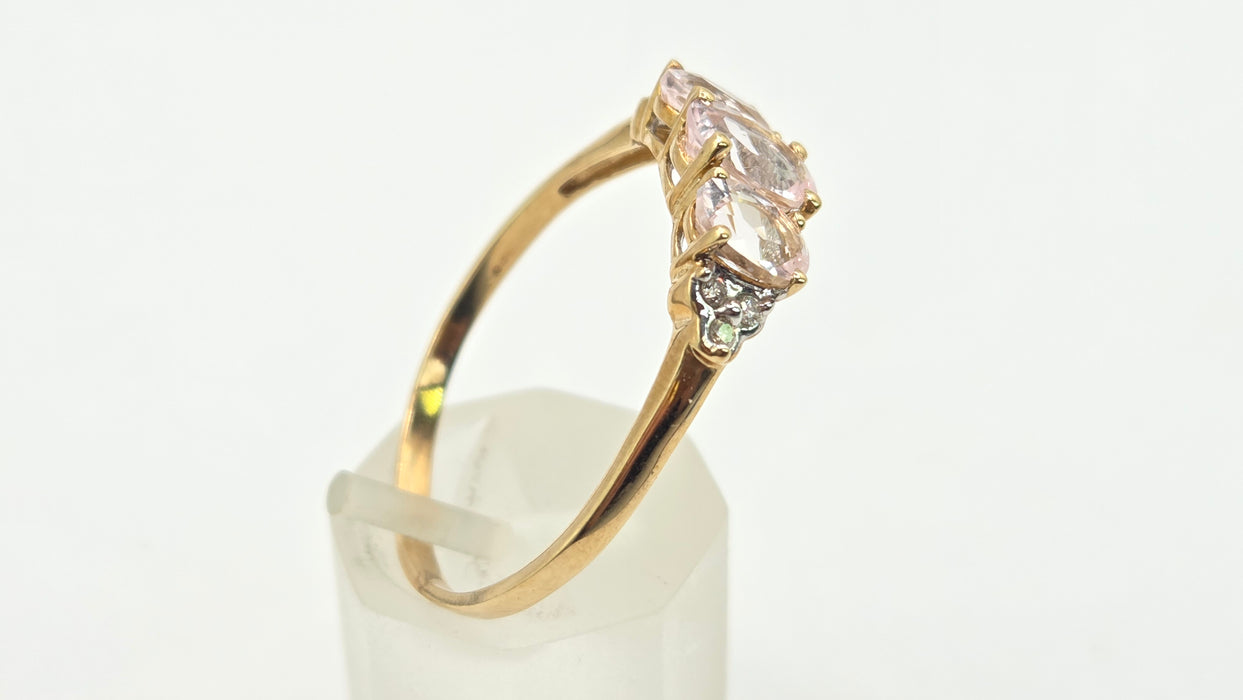 Vintage: 9ct Gold Morganite & Diamond Trilogy Ring