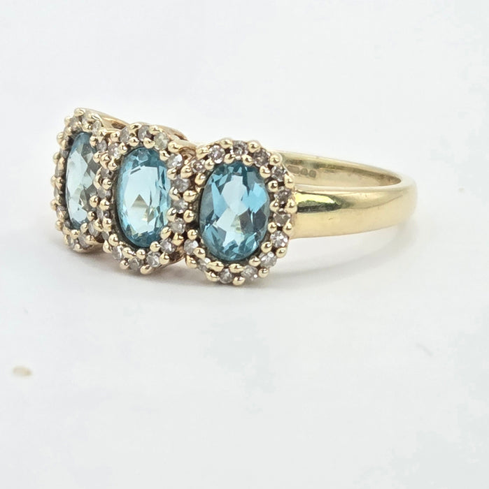 Vintage: 9ct Gold Aquamarine & Diamond Triple Cluster Ring