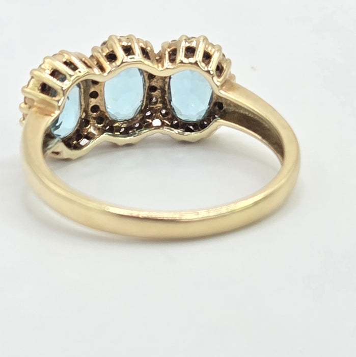 Vintage: 9ct Gold Aquamarine & Diamond Triple Cluster Ring