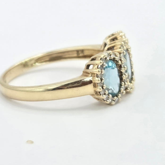 Vintage: 9ct Gold Aquamarine & Diamond Triple Cluster Ring