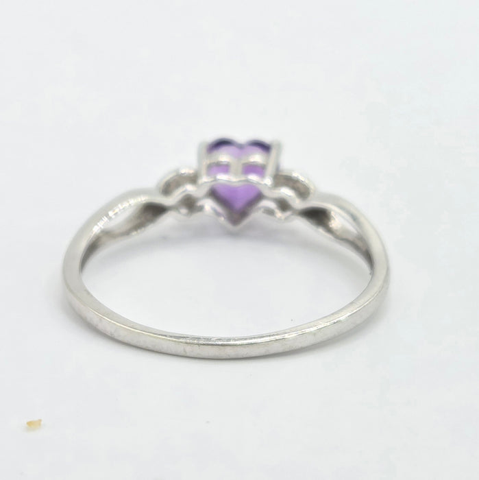 Vintage: 9ct White Gold Heart Amethyst & Diamond Ring