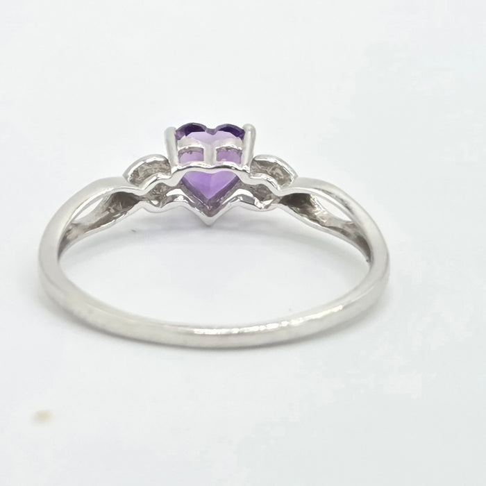 Vintage: 9ct White Gold Heart Amethyst & Diamond Ring