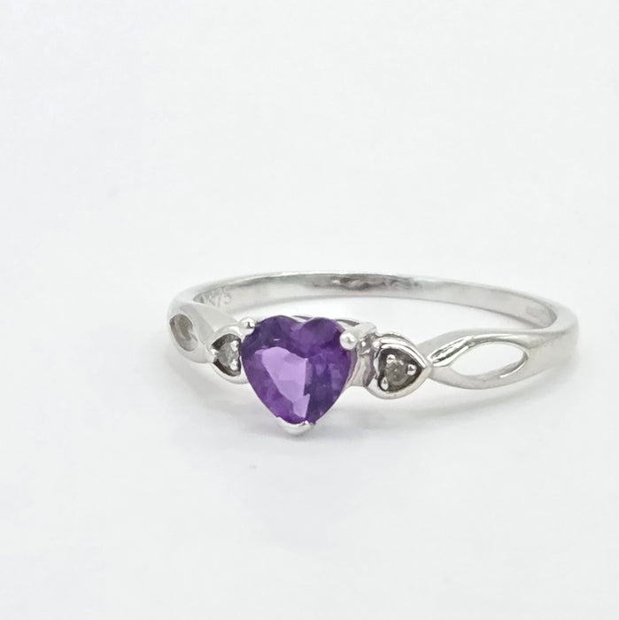 Vintage: 9ct White Gold Heart Amethyst & Diamond Ring