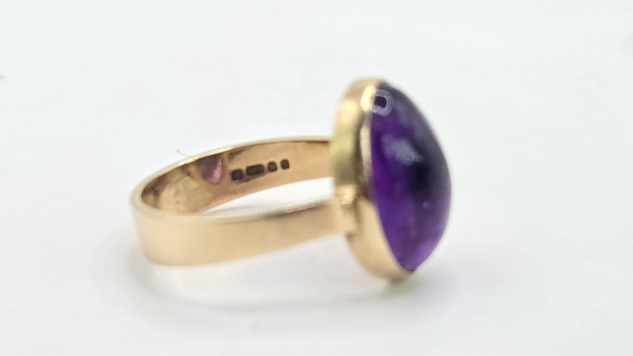Vintage: 9ct Gold Cabochon Amethyst Solitaire Ring — From 1977