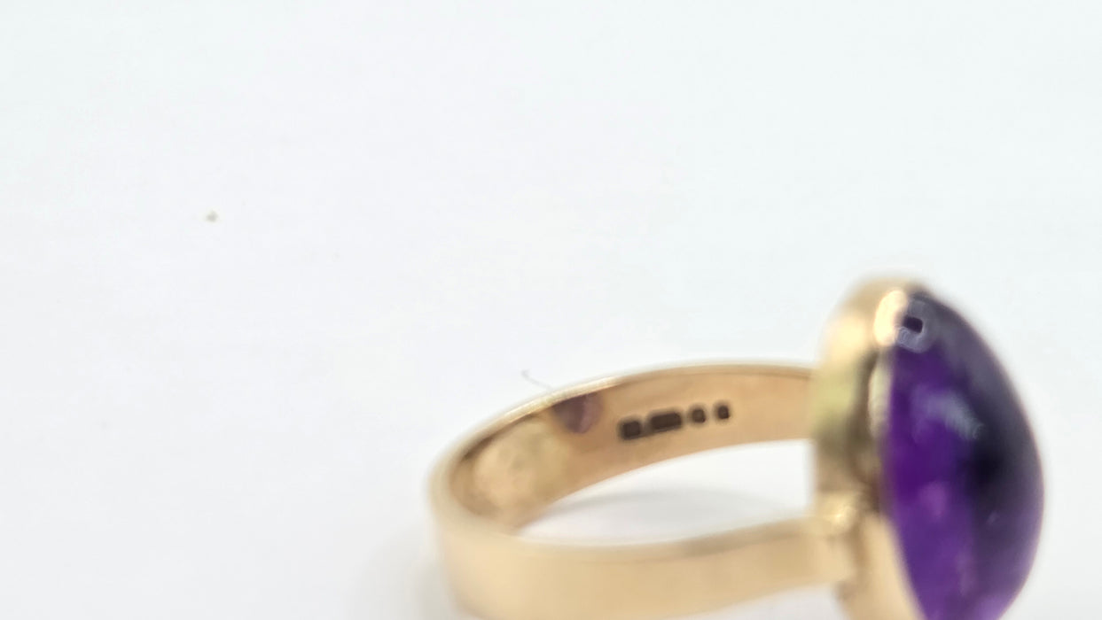 Vintage: 9ct Gold Cabochon Amethyst Solitaire Ring — From 1977