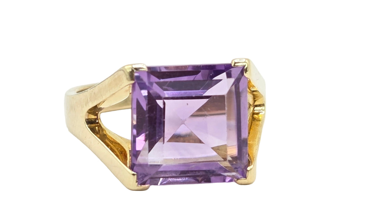 Vintage: 9ct Gold Square Step-Cut Amethyst Solitaire Ring