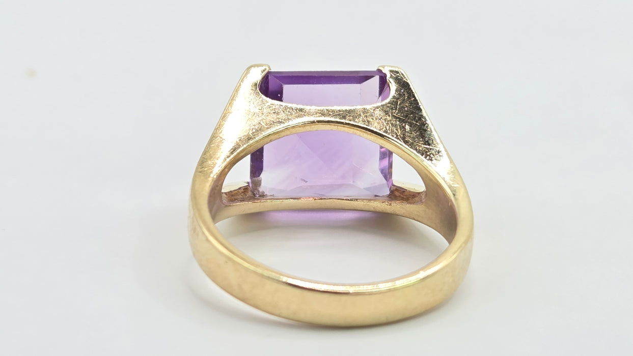 Vintage: 9ct Gold Square Step-Cut Amethyst Solitaire Ring