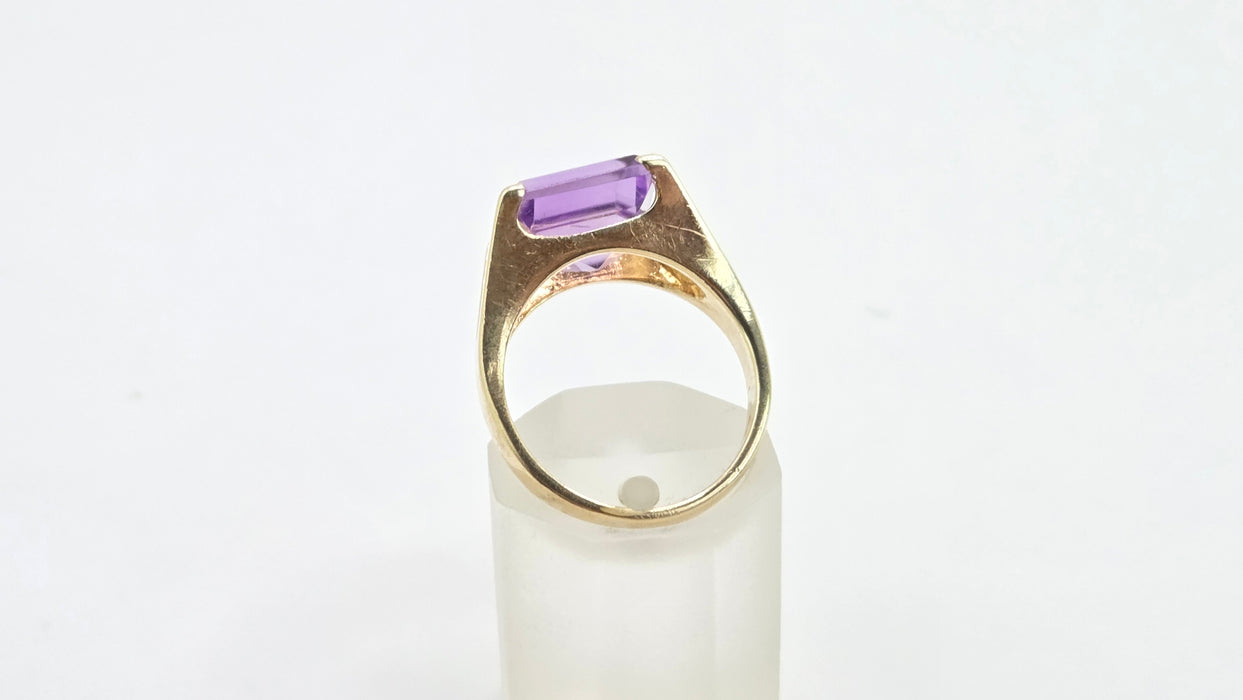 Vintage: 9ct Gold Square Step-Cut Amethyst Solitaire Ring