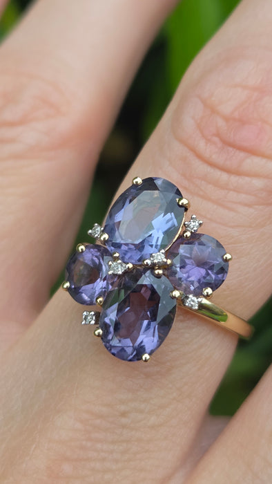 Vintage: 9ct Yellow Gold Amethyst & Diamond Dress Ring