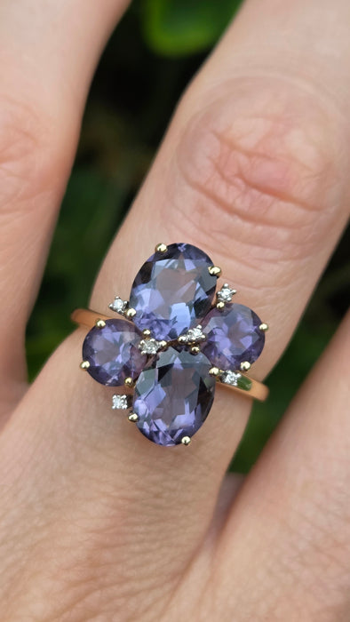 Vintage: 9ct Yellow Gold Amethyst & Diamond Dress Ring