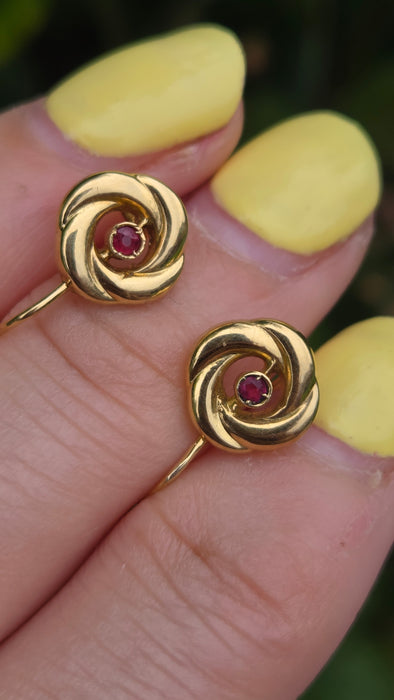 Vintage: 18ct Yellow Gold  Ruby Swirl Drop Earrings