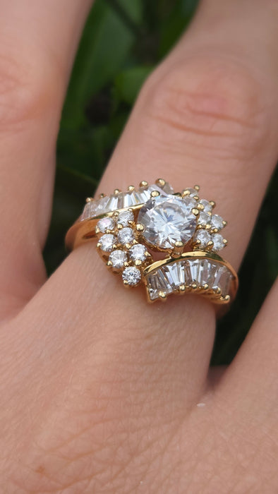 Vintage: 9ct Yellow Gold Goshenite Cluster Ring