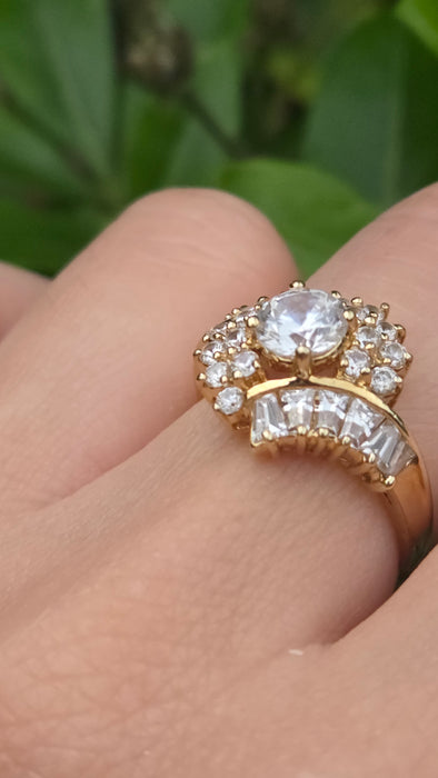 Vintage: 9ct Yellow Gold Goshenite Cluster Ring