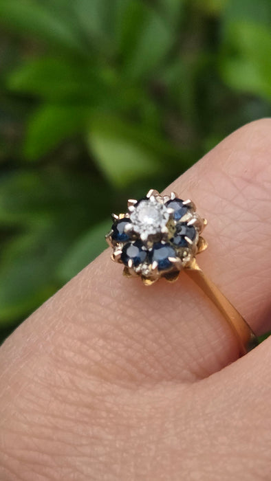 Vintage: 18ct Gold French Blue Sapphire & Diamond Flowerhead Ring — From 1967