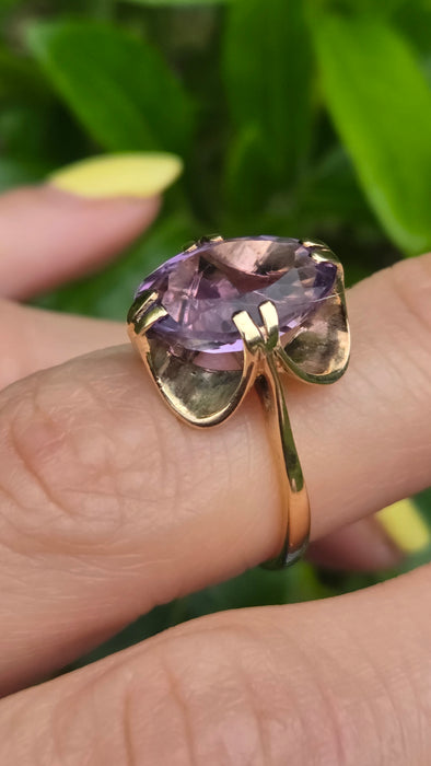 Vintage: 9ct Yellow Gold Amethyst Solitaire Ring — From 1973