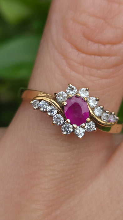 Vintage: 9ct Yellow Gold Ruby & Diamond Crossover Ring