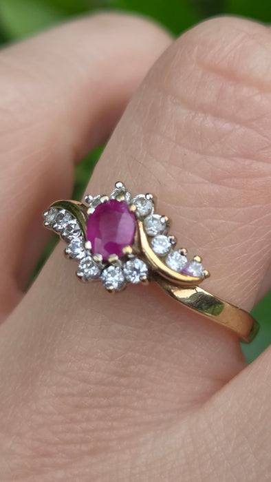 Vintage: 9ct Yellow Gold Ruby & Diamond Crossover Ring