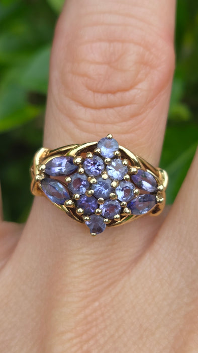 Vintage: 9ct Yellow Gold Tanzanite Dress Ring