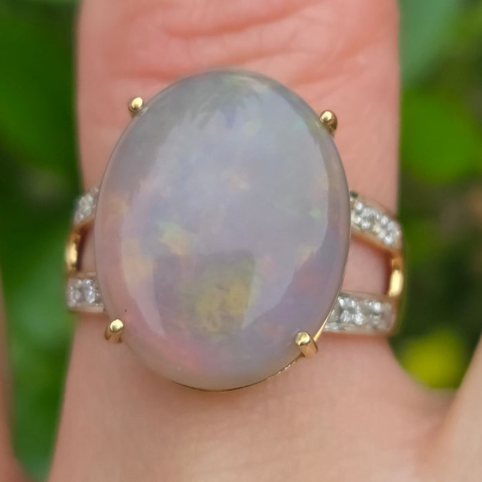 Vintage: 9ct Yellow Gold Opal & Diamond Split Shoulder Ring