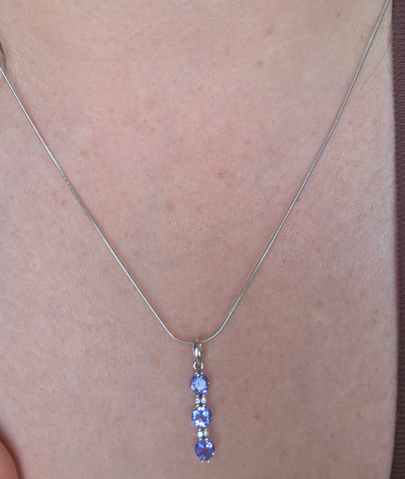Vintage: 18ct White Gold Tanzanite & Diamond Pendulum Pendant Necklace — 45cm