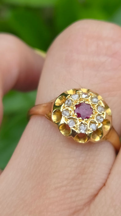 Vintage: 18ct Yellow Gold Pink Topaz & Diamond Floral Cluster Ring