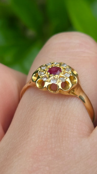 Vintage: 18ct Yellow Gold Pink Topaz & Diamond Floral Cluster Ring