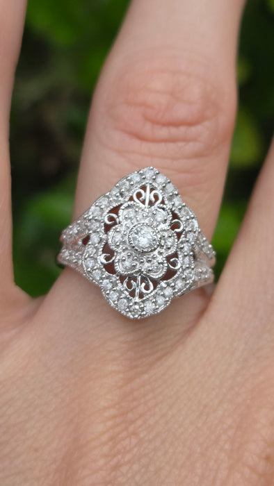 Vintage: 9ct White Gold Diamond Art Deco Style Dress Ring — 1.00ct