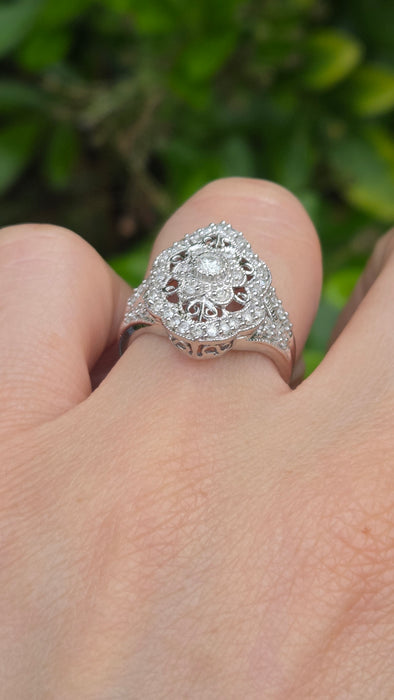 Vintage: 9ct White Gold Diamond Art Deco Style Dress Ring — 1.00ct
