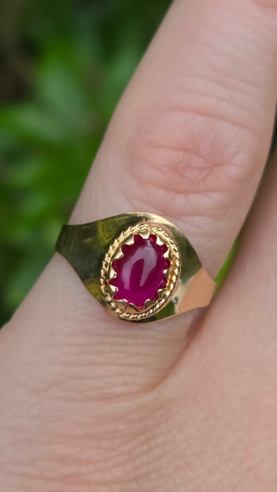 Vintage: 18ct Yellow Gold Pink Sapphire Cabochon Signet Ring