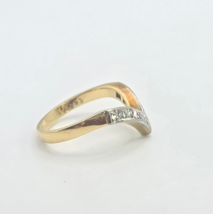 Vintage: 18ct Yellow Gold Seven Diamond Wishbone Ring — From 1978