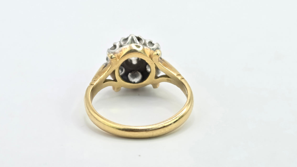 Vintage: 18ct Gold Diamond Daisy Cluster Ring — 1.00ct