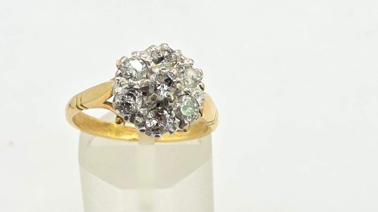 Vintage: 18ct Gold Diamond Daisy Cluster Ring — 1.00ct